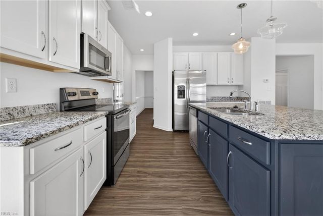 4501 Overlook Pl, Chesapeake, VA 23321