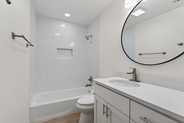 8400 Seminary Ridge DR, Austin, TX 78745