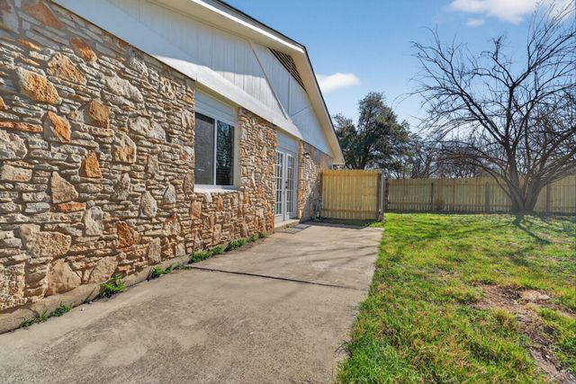 8400 Seminary Ridge DR, Austin, TX 78745