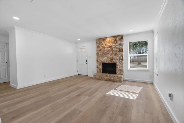 8400 Seminary Ridge DR, Austin, TX 78745