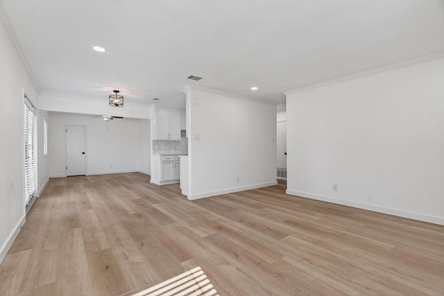 8400 Seminary Ridge DR, Austin, TX 78745