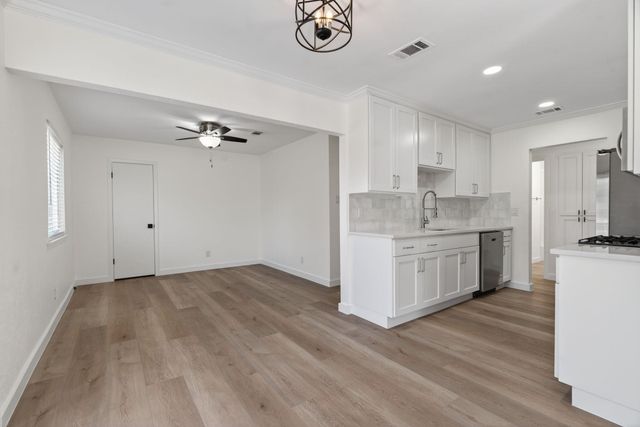 8400 Seminary Ridge DR, Austin, TX 78745