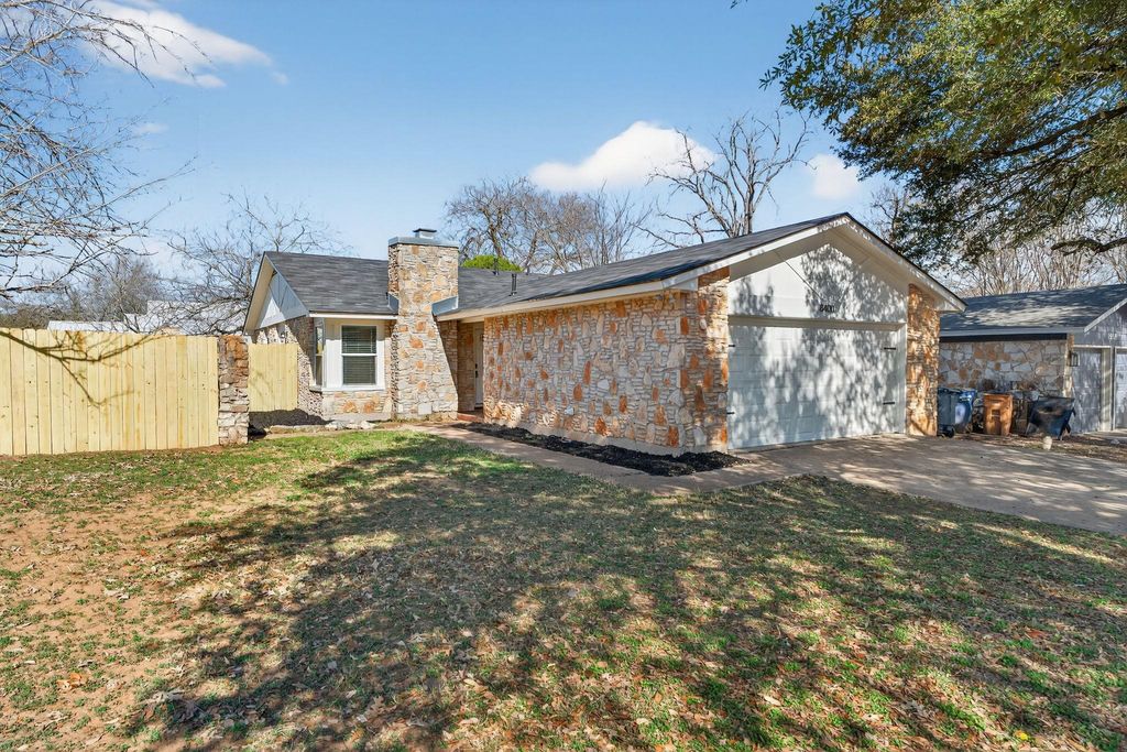 8400 Seminary Ridge DR, Austin, TX 78745