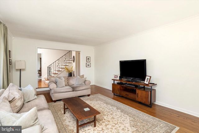 21 HOLMES MILL RD, Allentown, NJ 08501