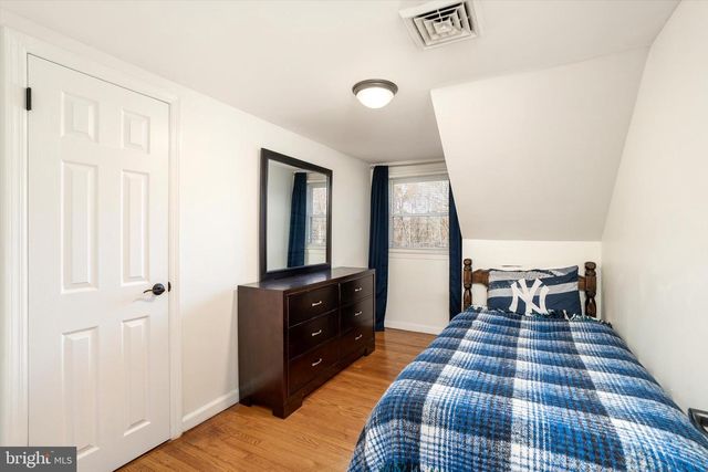 21 HOLMES MILL RD, Allentown, NJ 08501