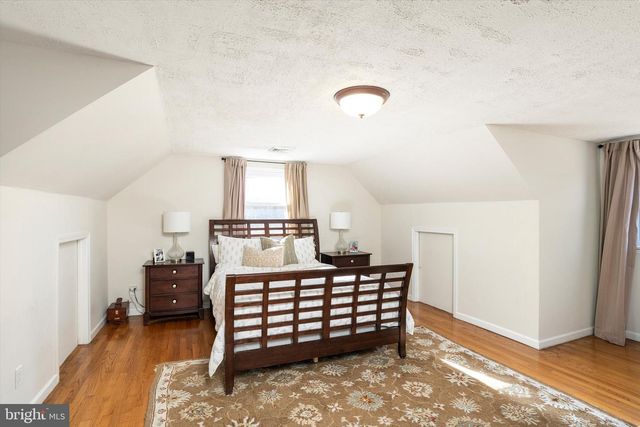 21 HOLMES MILL RD, Allentown, NJ 08501