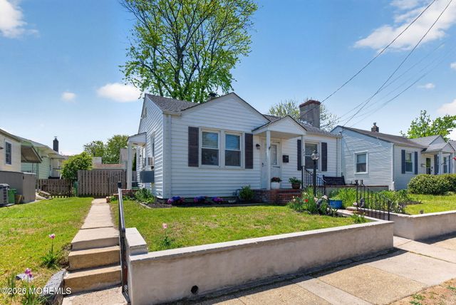 130 Stockton Avenue, Ocean Grove, NJ 07756