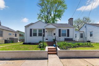 130 Stockton Avenue, Ocean Grove, NJ 07756