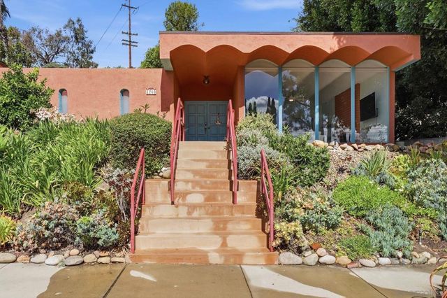 1760 Essex, El Cajon, CA 92020