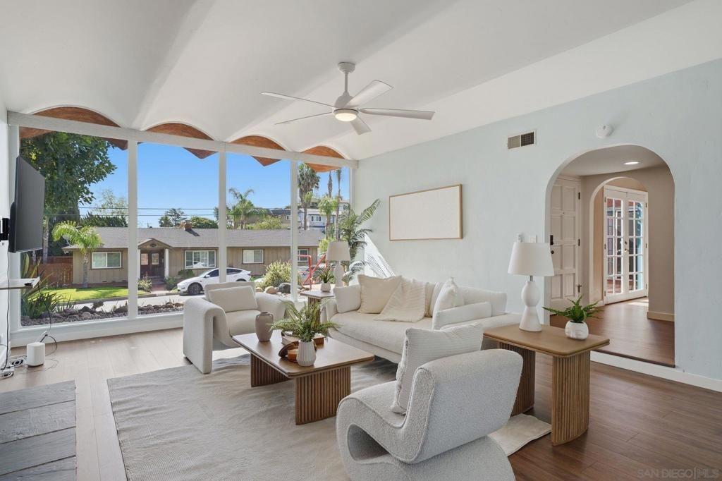 Image 11 of property listing at 1760 Essex, El Cajon, CA 92020