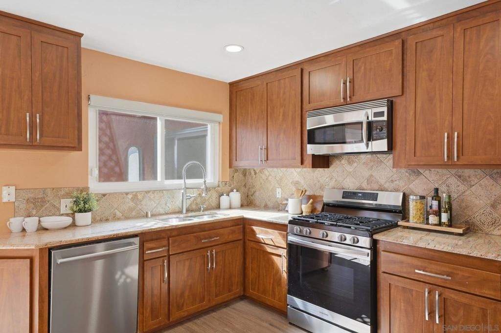 Image 8 of property listing at 1760 Essex, El Cajon, CA 92020