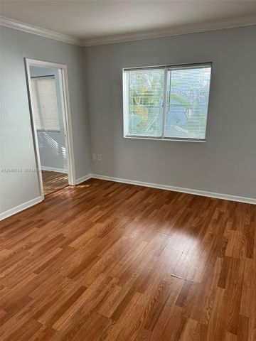103 NW 6th Ave 2, Miami, FL 33128