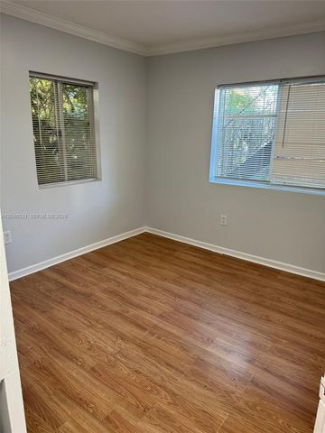 103 NW 6th Ave 2, Miami, FL 33128