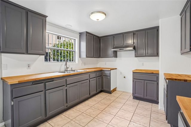 1503 W Adams, Los Angeles, CA 90007