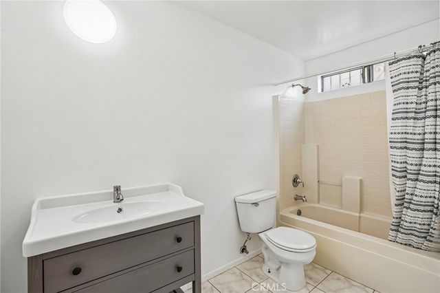 1503 W Adams, Los Angeles, CA 90007