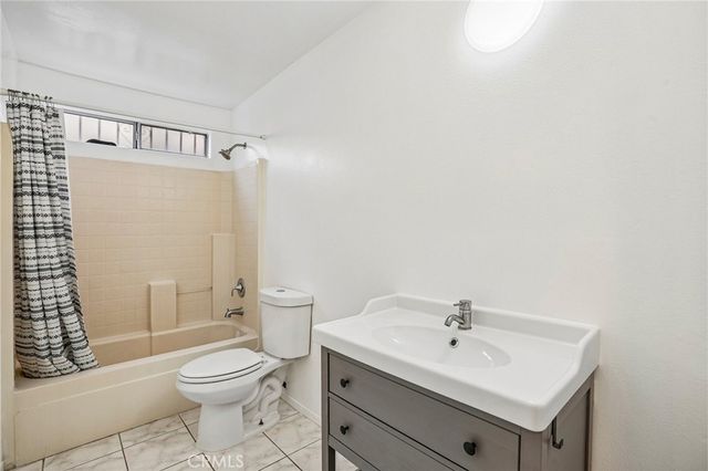 1503 W Adams, Los Angeles, CA 90007