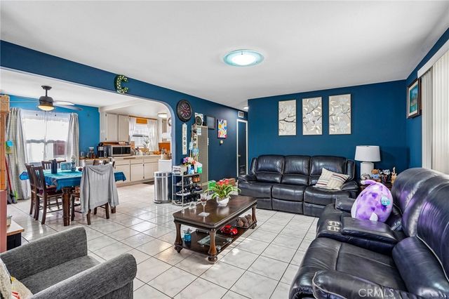 1503 W Adams, Los Angeles, CA 90007