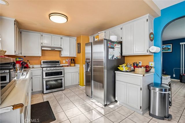1503 W Adams, Los Angeles, CA 90007