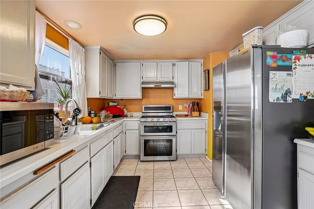 1503 W Adams, Los Angeles, CA 90007