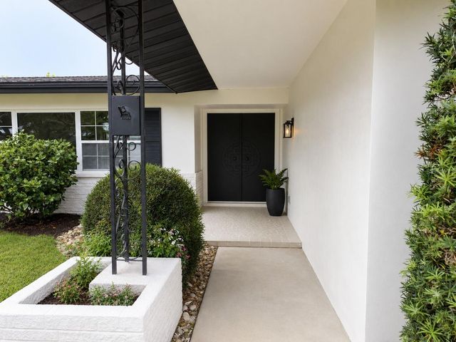 810 ALLAMANDA DRIVE, Largo, FL 33770