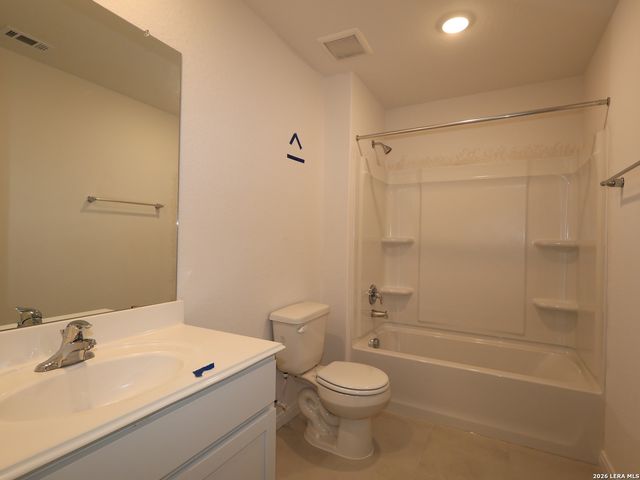 17514 Buffalo Grass Lane, Elmendorf, TX 78112