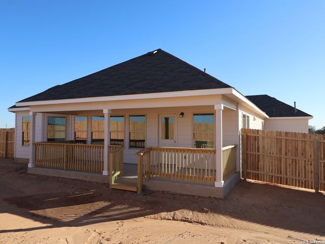 17514 Buffalo Grass Lane, Elmendorf, TX 78112