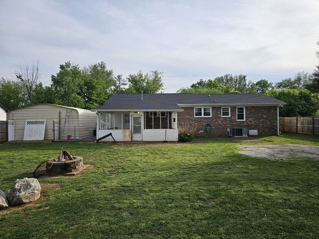 106 Willow St, N, Cowan, TN 37318
