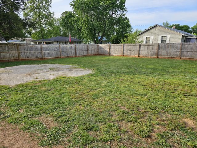 106 Willow St, N, Cowan, TN 37318