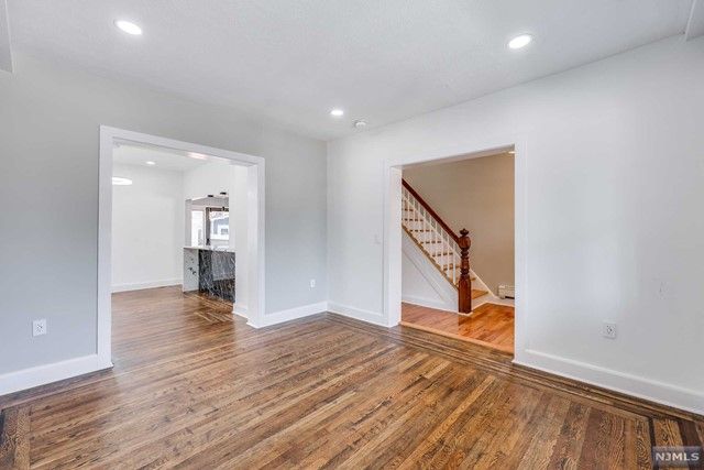 20 Voorhees Place, Ridgefield Park, NJ 07660