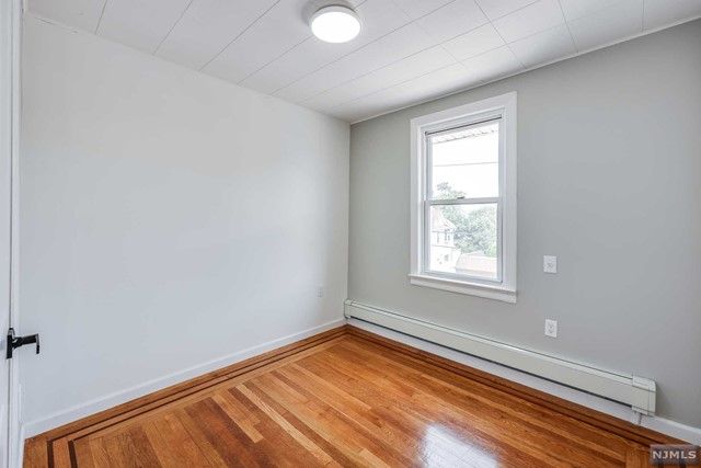 20 Voorhees Place, Ridgefield Park, NJ 07660