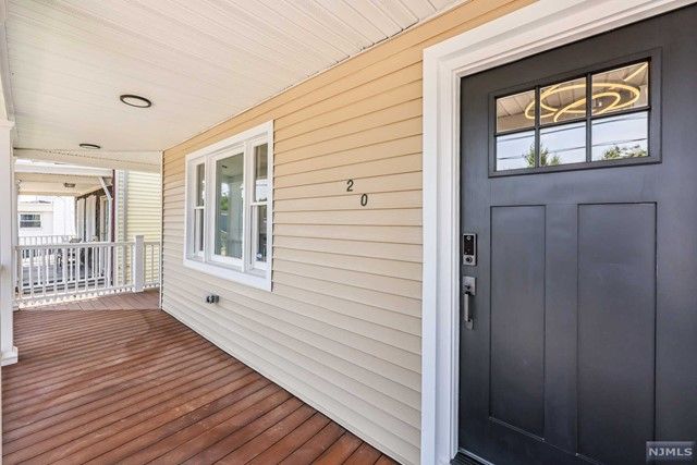 20 Voorhees Place, Ridgefield Park, NJ 07660