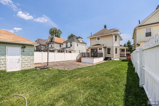 20 Voorhees Place, Ridgefield Park, NJ 07660