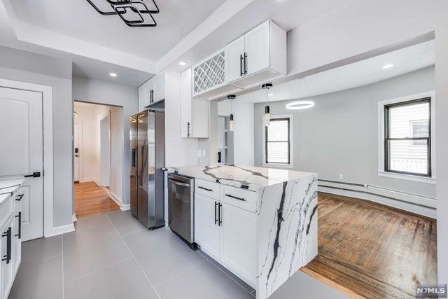 20 Voorhees Place, Ridgefield Park, NJ 07660