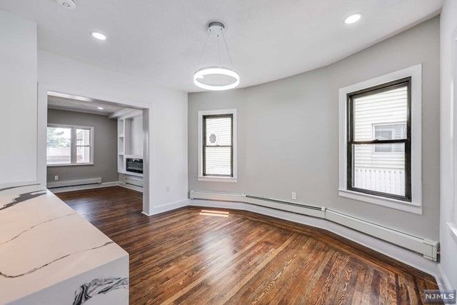 20 Voorhees Place, Ridgefield Park, NJ 07660
