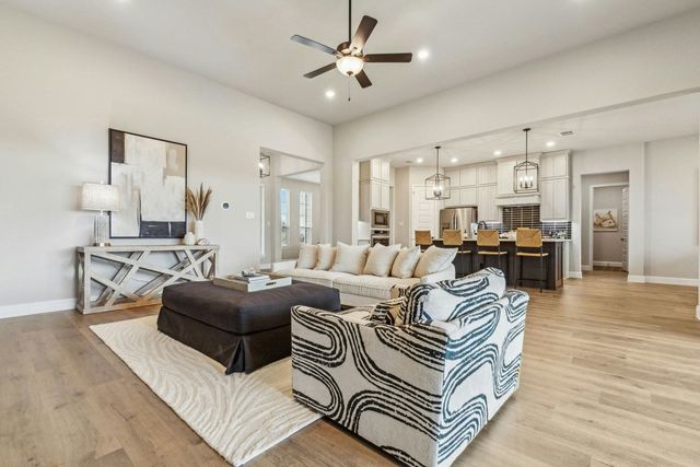 147 Hollingsworth Lane, Glenn Heights, TX 75154