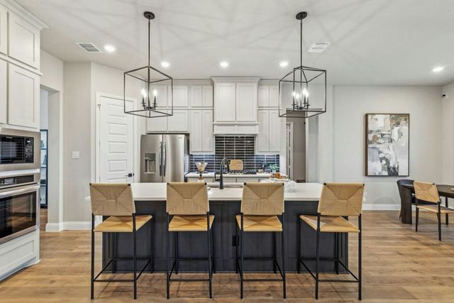 147 Hollingsworth Lane, Glenn Heights, TX 75154