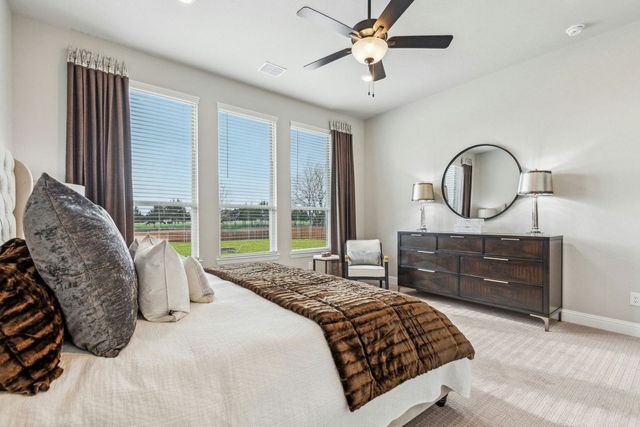 147 Hollingsworth Lane, Glenn Heights, TX 75154