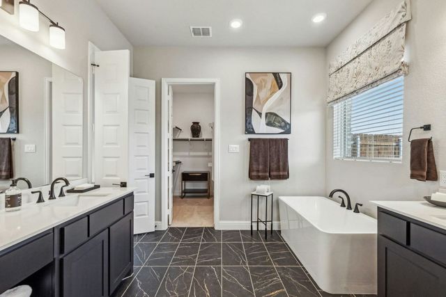 147 Hollingsworth Lane, Glenn Heights, TX 75154