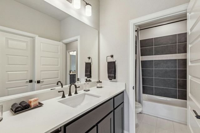 147 Hollingsworth Lane, Glenn Heights, TX 75154