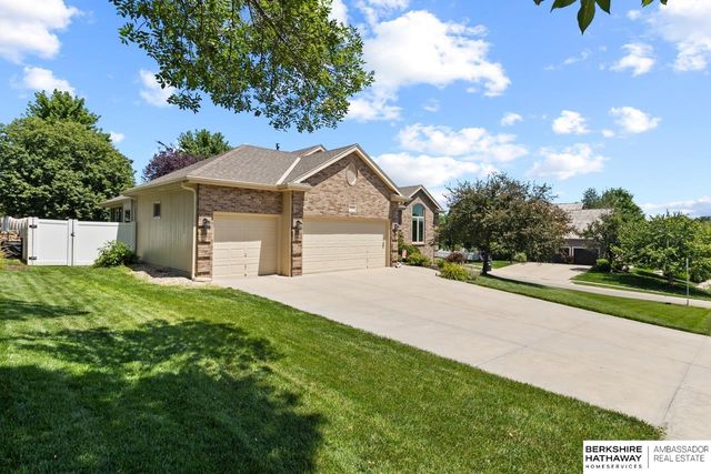 17102 Washington Street, Omaha, NE 68135