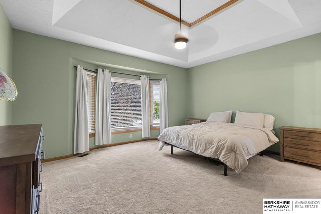 17102 Washington Street, Omaha, NE 68135