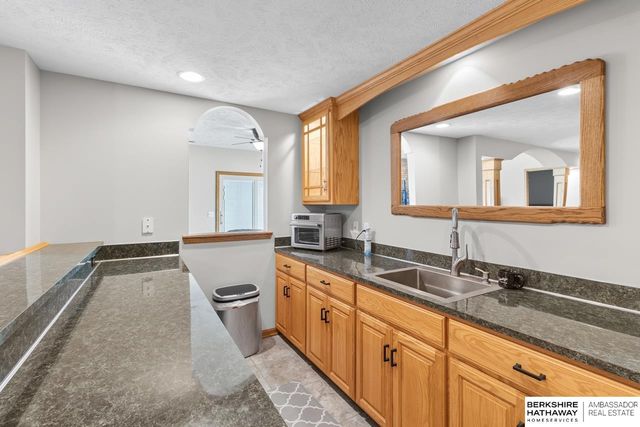 17102 Washington Street, Omaha, NE 68135