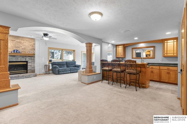 17102 Washington Street, Omaha, NE 68135