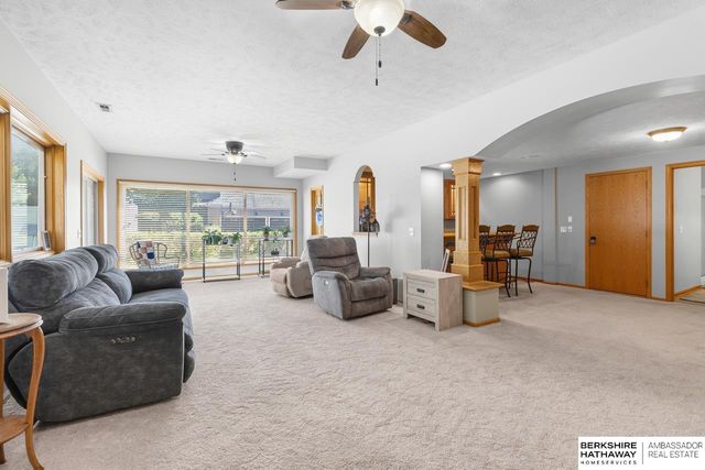 17102 Washington Street, Omaha, NE 68135