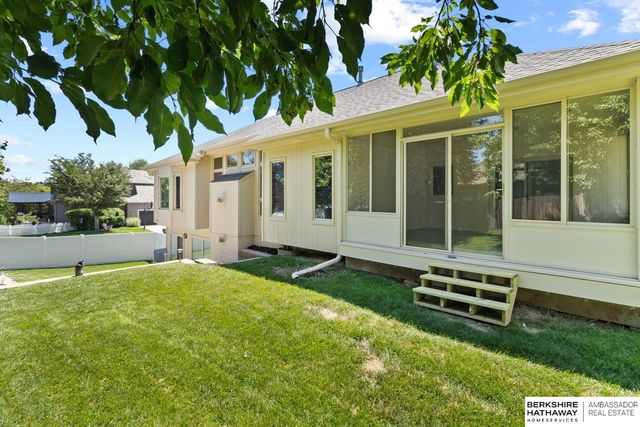 17102 Washington Street, Omaha, NE 68135