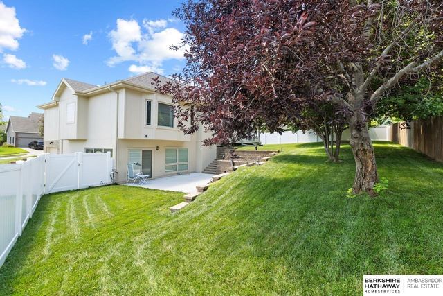 17102 Washington Street, Omaha, NE 68135