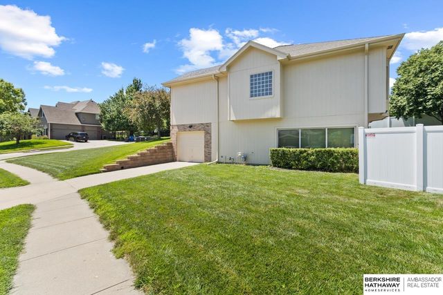 17102 Washington Street, Omaha, NE 68135
