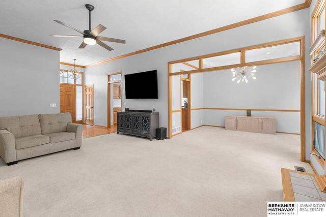 17102 Washington Street, Omaha, NE 68135