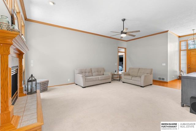 17102 Washington Street, Omaha, NE 68135