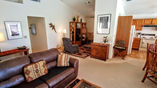 11543 N Eagle Peak Drive, Tucson, AZ 85737